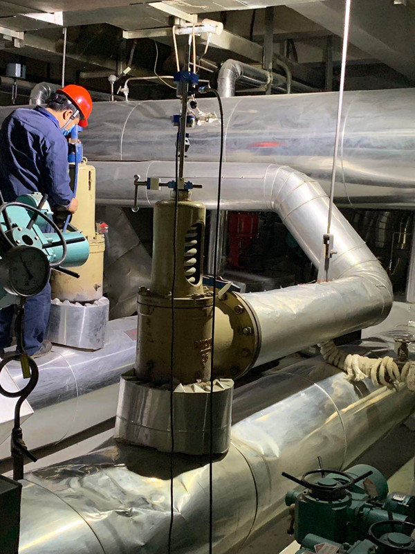 為廣州特種承壓設(shè)備檢測研究院進(jìn)行設(shè)備演示